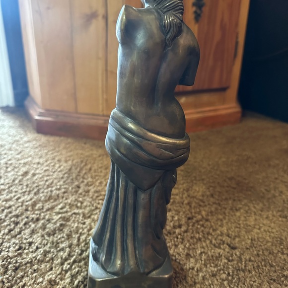 Mid Century Modern Brass Statue of a Greek Woman - Picture 4 of 9